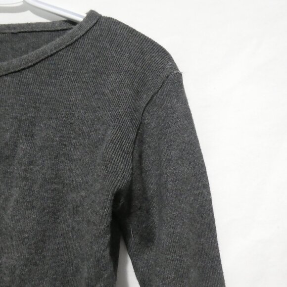 GARAGE CLOTHING CO. | large | Cropped Grey Cardigan | Made In Canada 🟥🍁🟥 - Picture 5 of 16